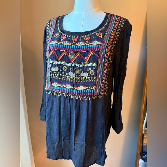 Anthropologie HD in Paris embroidered top with metal accents - Picture 3 of 5
